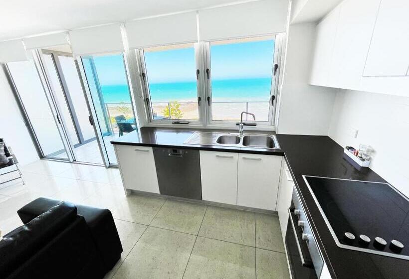 Апартаменты 1 Спальня Вид на Море, Oshen Holiday Apartments Yeppoon