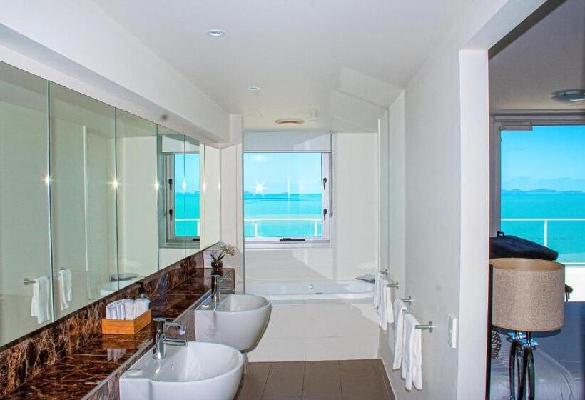 Апартаменты Premium 3 Спальни, Oshen Holiday Apartments Yeppoon