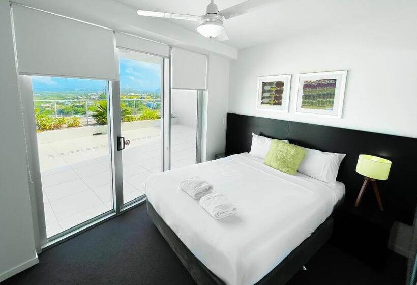 Апартаменты Premium 3 Спальни, Oshen Holiday Apartments Yeppoon