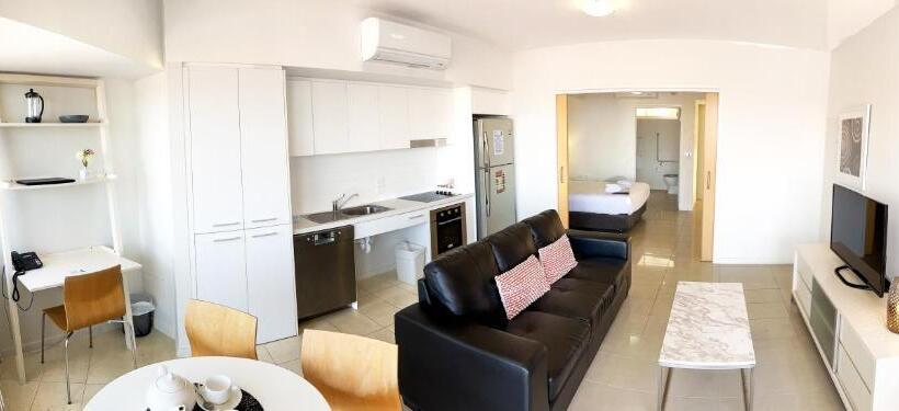Апартаменты 1 Спальня, Oshen Holiday Apartments Yeppoon