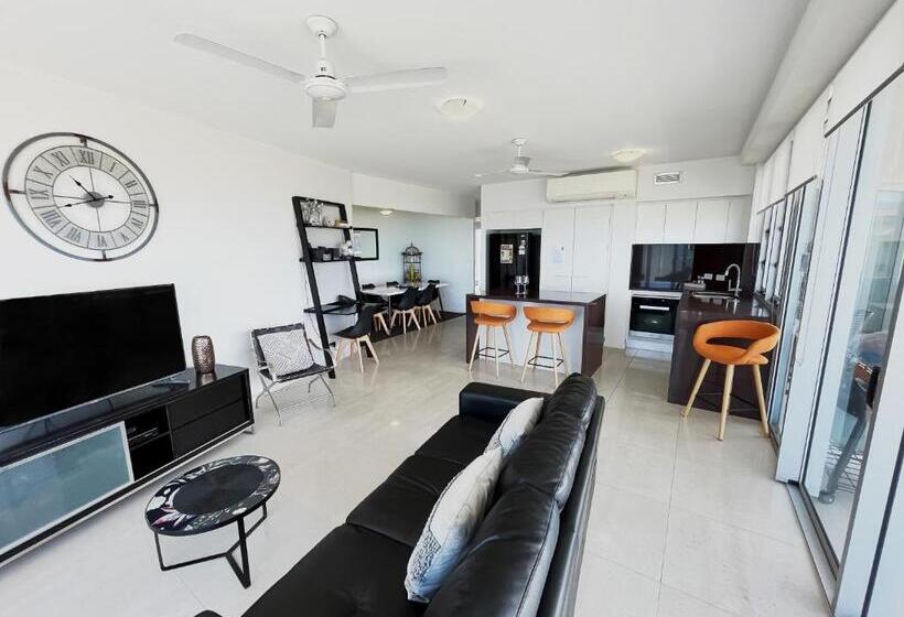 Апартаменты Premium 2 Спальни, Oshen Holiday Apartments Yeppoon