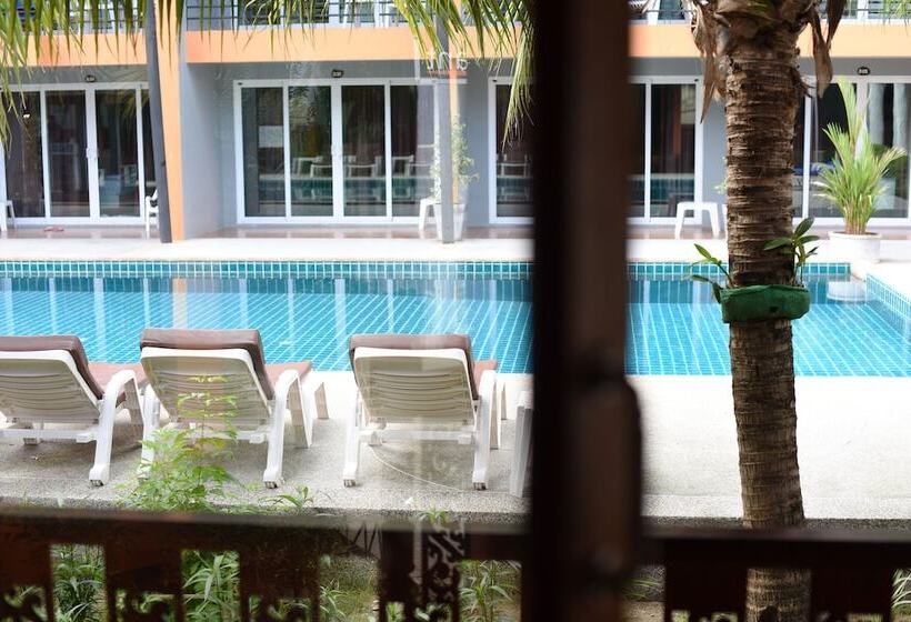 디럭스 방갈로, Phi Phi Anita Resort