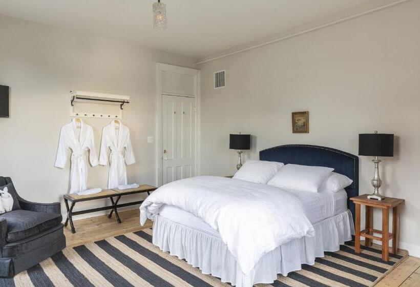 غرفة قياسية, Stewart House