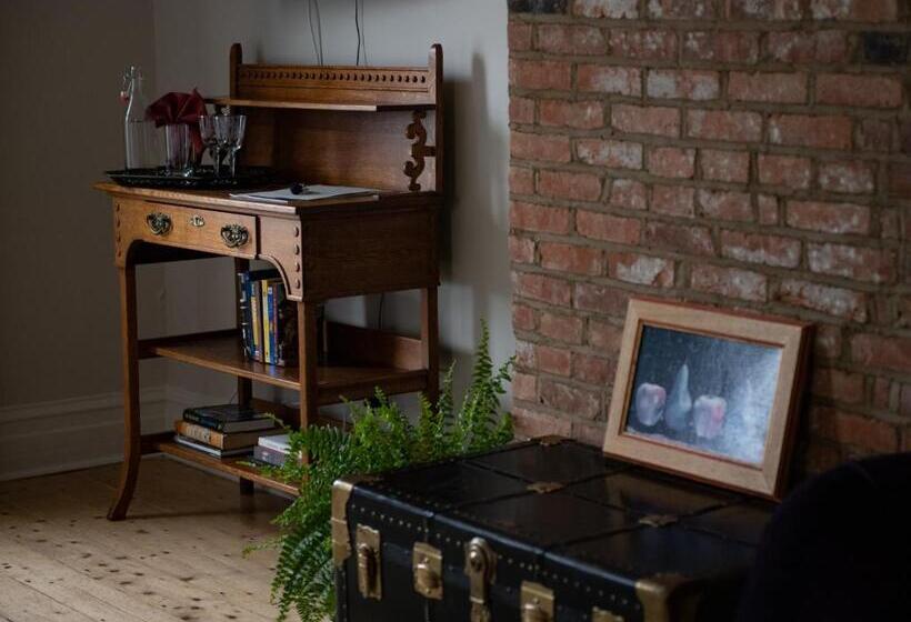 Номер Стандарт Трехместный, Stewart House