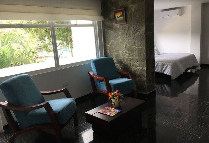 سوییت اجرایی, Vallclaire Suites