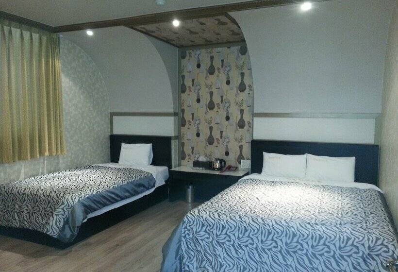 Номер Стандарт, Island Motel