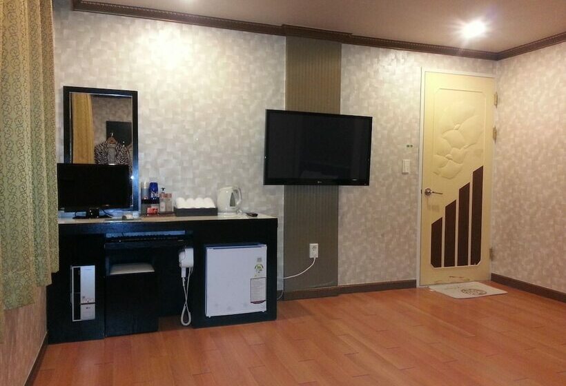 Номер Стандарт, Island Motel