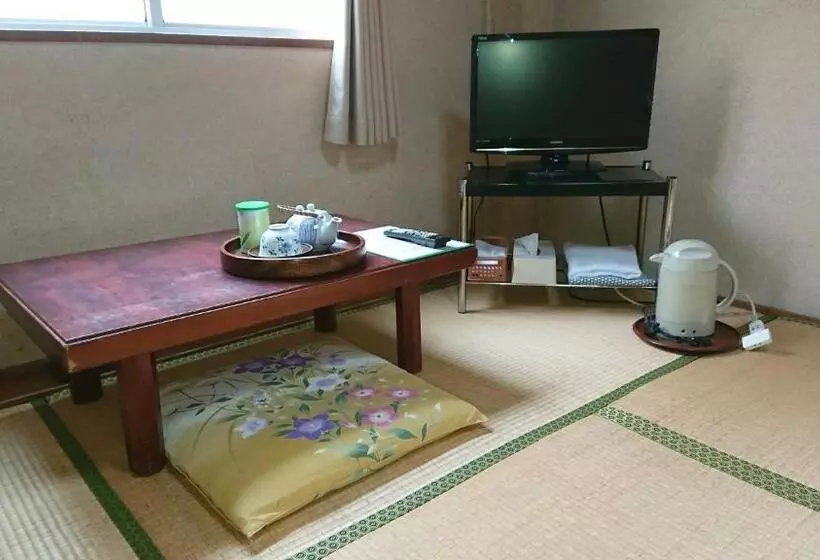 Camera Standard, Kasuga Ryokan