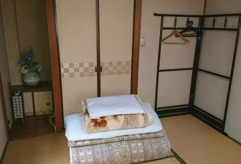 Camera Standard, Kasuga Ryokan