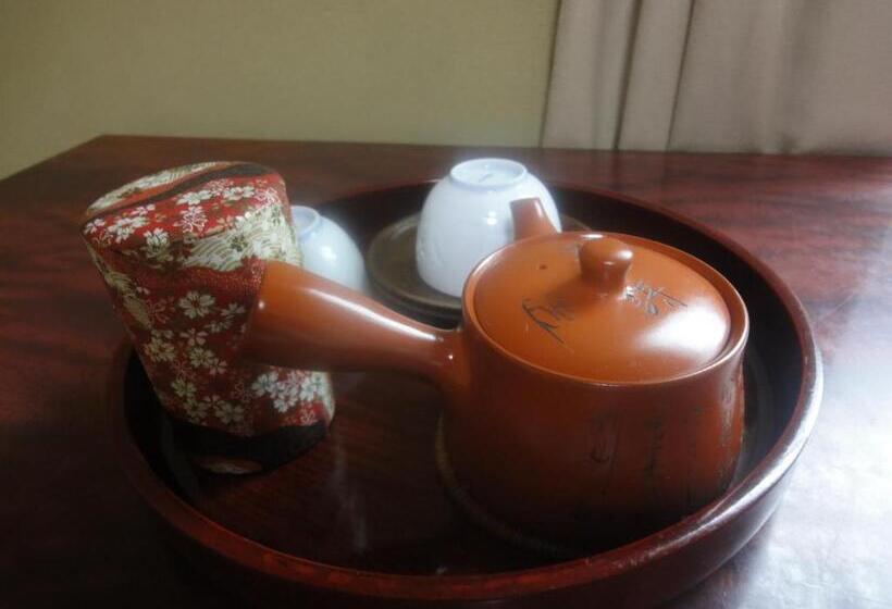 家庭间, Kasuga Ryokan