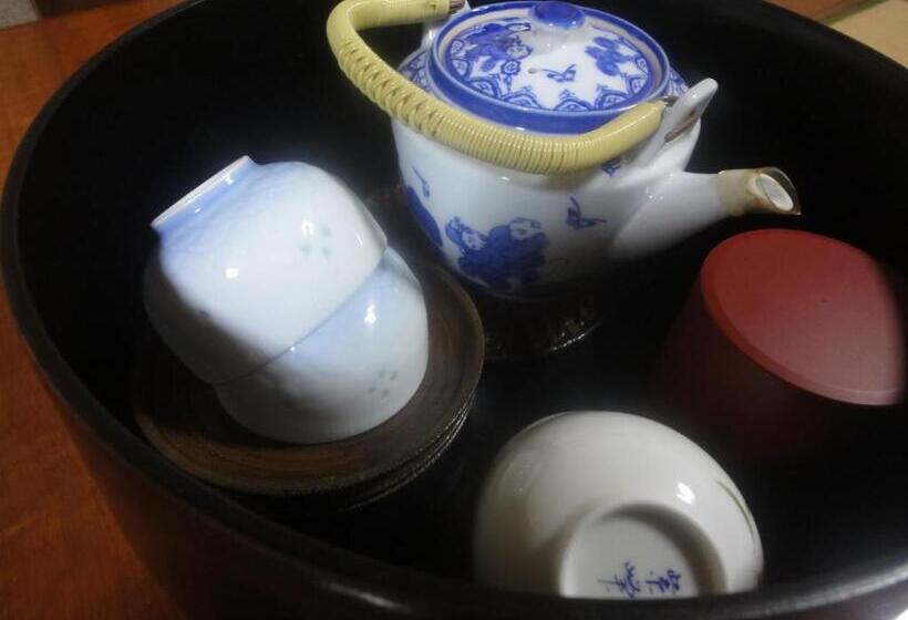 家庭间, Kasuga Ryokan