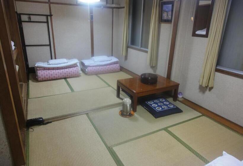 家庭间, Kasuga Ryokan