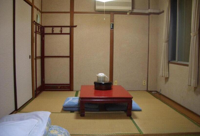 Семейный Номер, Kasuga Ryokan