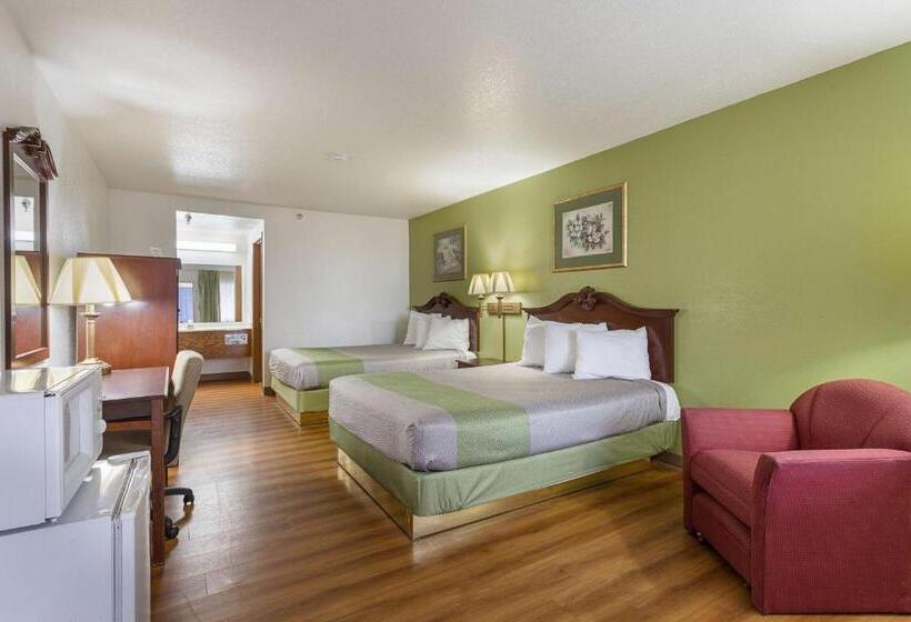 غرفه قياسيه سريرين مزدوجين, Rodeway Inn