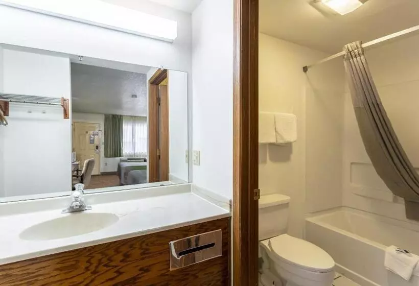 Standard-huone, Rodeway Inn