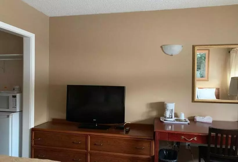 ダブルベッドスタンダードルーム, Village Inn & Suites   Sudbury