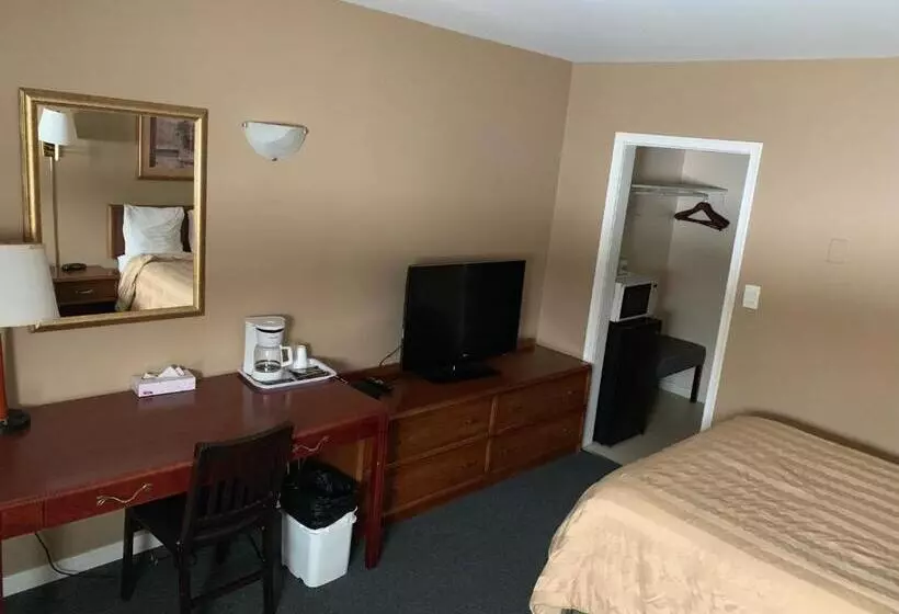 ダブルベッドスタンダードルーム, Village Inn & Suites   Sudbury