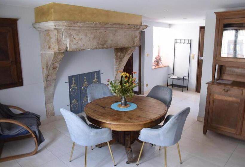 דירת חדר, La Ferme Des 3 Suissesses