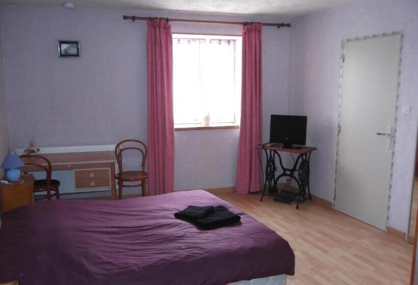 חדר סטנדרט לשלושה, La Ferme Des 3 Suissesses