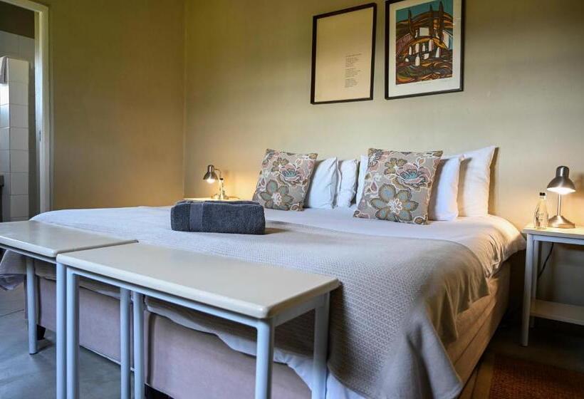 Семейный Номер, Saronsberg Vineyard Cottages