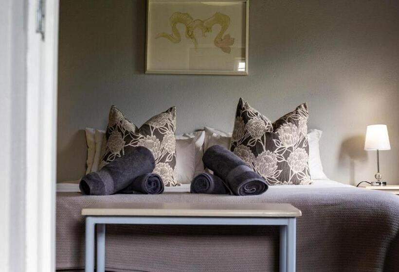 جناح عائلي, Saronsberg Vineyard Cottages