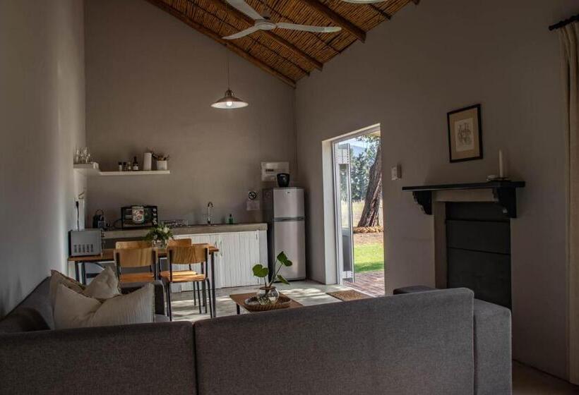 Номер Стандарт, Saronsberg Vineyard Cottages