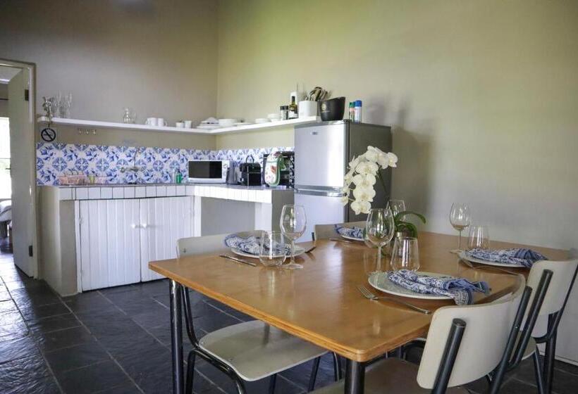 جناح عائلي, Saronsberg Vineyard Cottages