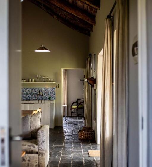 جناح عائلي, Saronsberg Vineyard Cottages