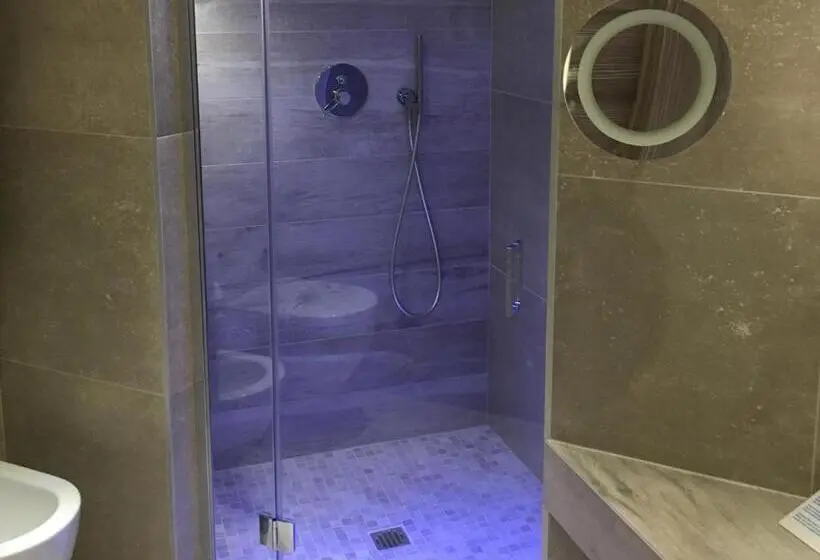 اتاق استاندارد, The Green Park Hotel Wellnessspa & Restaurant