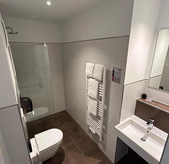 חדר סטנדרט, Stahltower