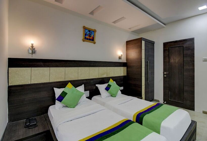 חדר סטנדרט, Treebo Seven Suites