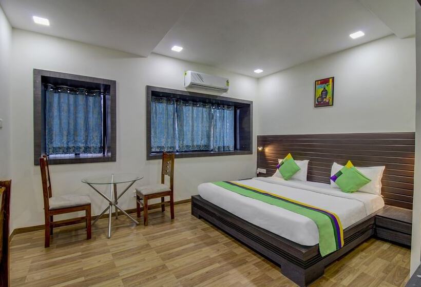 חדר דלוקס, Treebo Seven Suites