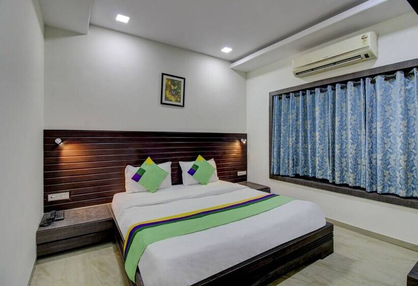 חדר סטנדרט, Treebo Seven Suites