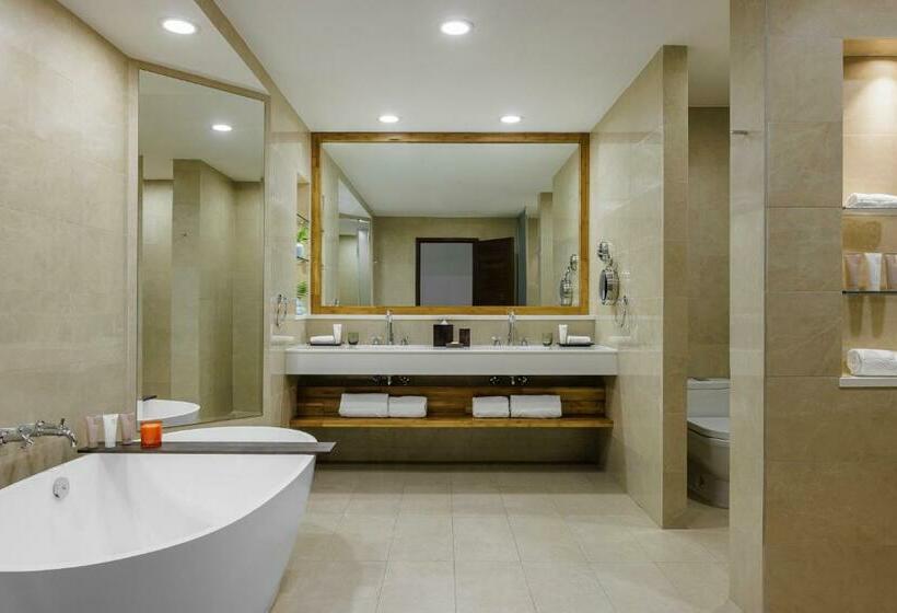 سوییت جونیور با چشمانداز دریا, Aurora Anguilla Resort & Golf Club