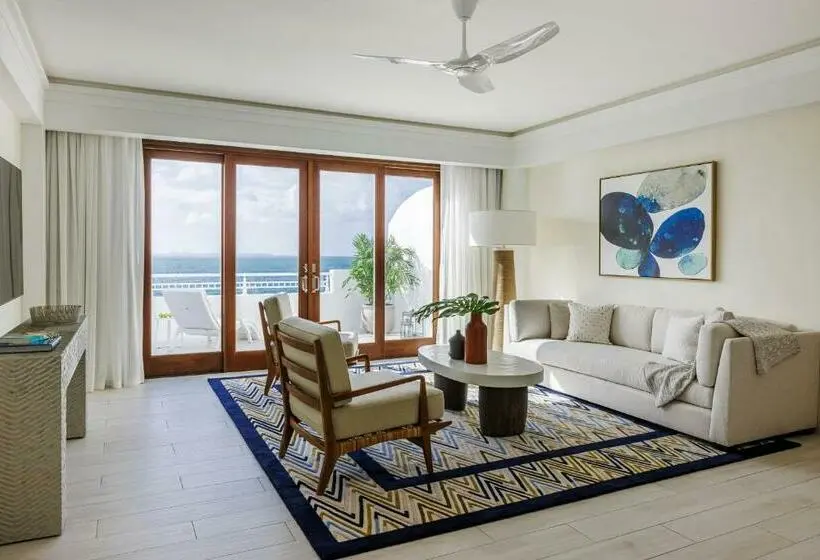 سوییت جونیور, Aurora Anguilla Resort & Golf Club