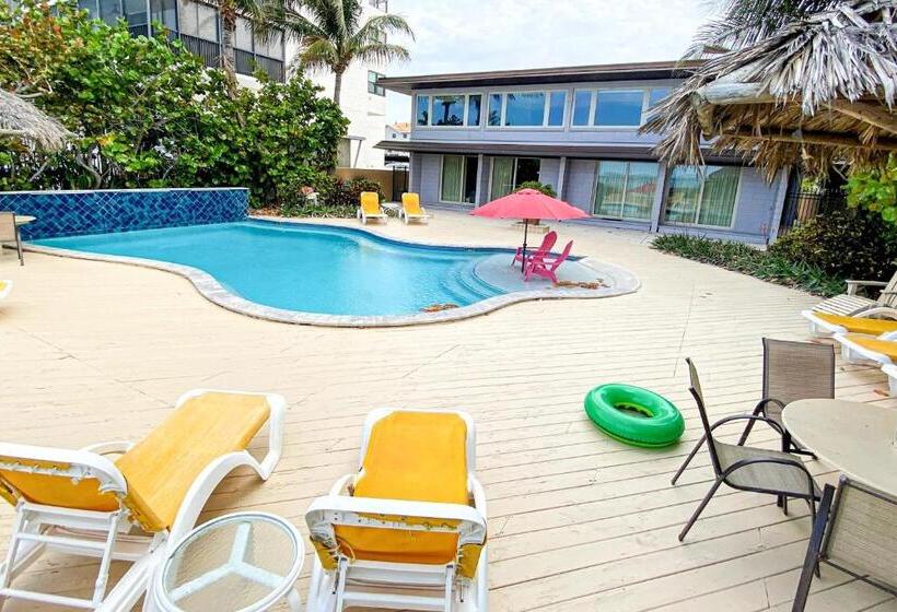 شقة غرفة واحدة, Sugar Sands A