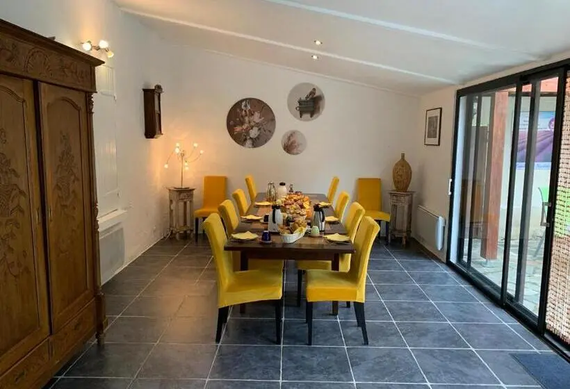 景色の見える一ベッドルームアパートメント, Maison Castellane Chambre D Hotes B&b