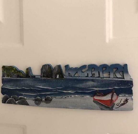 سوییت لوکس, Costa Apartment Naples