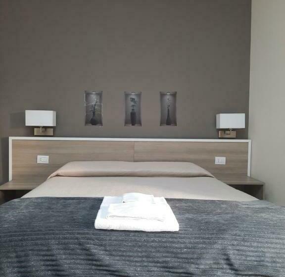 سوییت لوکس, Costa Apartment Naples