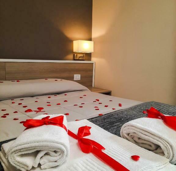 سوییت لوکس, Costa Apartment Naples