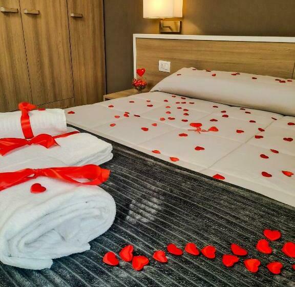 سوییت لوکس, Costa Apartment Naples