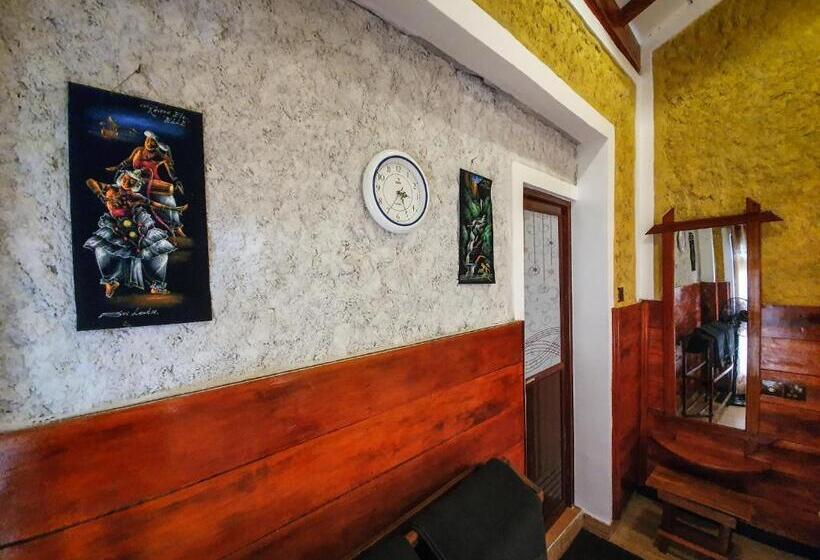 Deluxe Room, Guest Inn Avendra