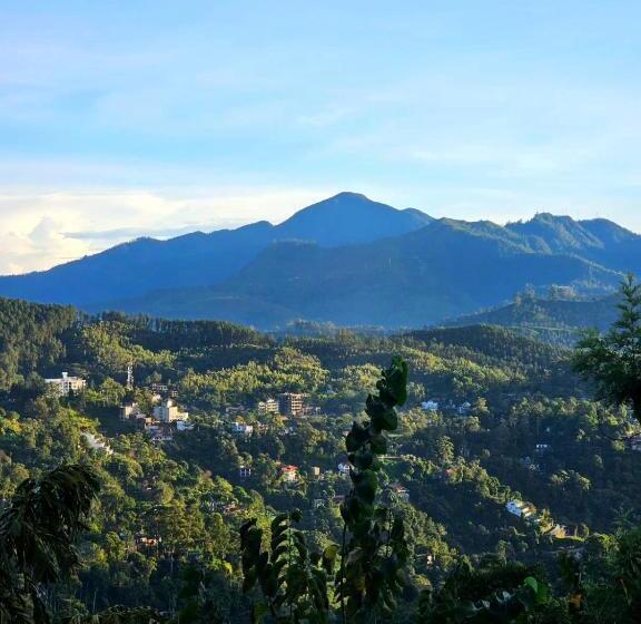 Deluxe Room with Balcony, Guest Inn Avendra