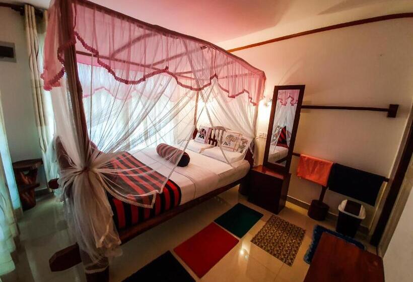 Standard Triple Room, Guest Inn Avendra