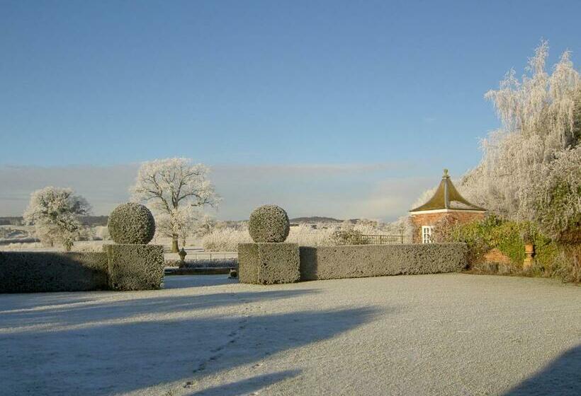 Хижина, Manor Farm Egerton