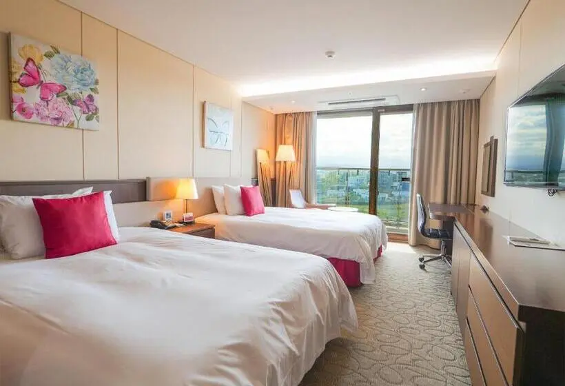 اتاق لوکس, Ramada By Wyndham Jeju Hamdeok