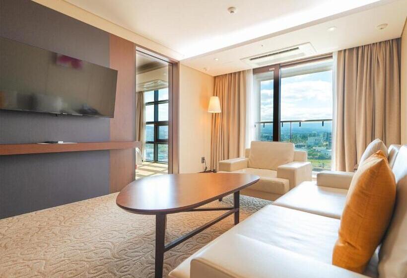 جناح, Ramada By Wyndham Jeju Hamdeok