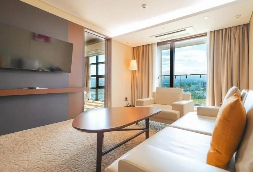 سوییت, Ramada By Wyndham Jeju Hamdeok
