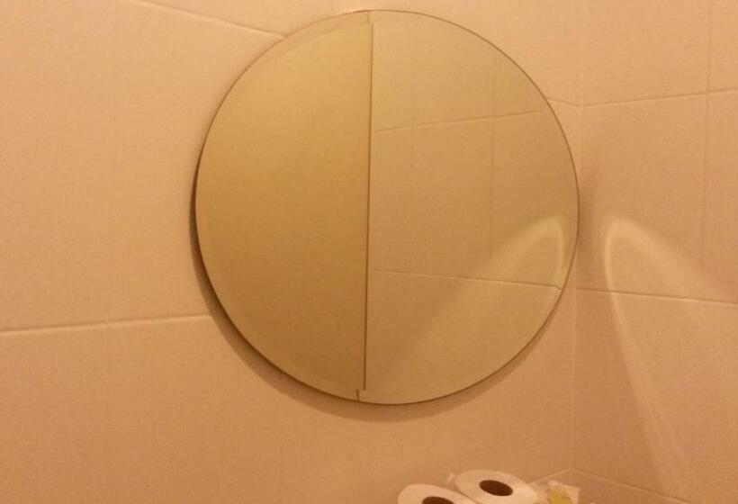 エコノミールーム, Rung Phangan