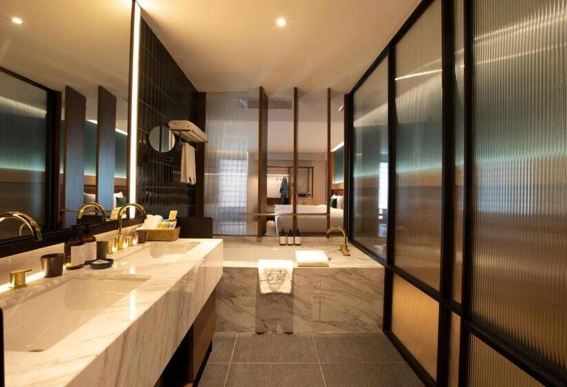 سوییت خانوادگی, The Luma Hotel, A Member Of Design Hotels